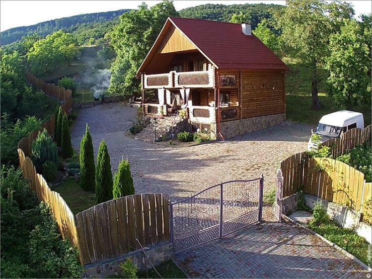 Творча Садиба Svalyava Extérieur photo